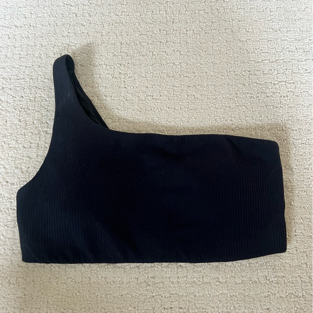 lululemon athletica Black One-Shoulder Ribbed Align Bra